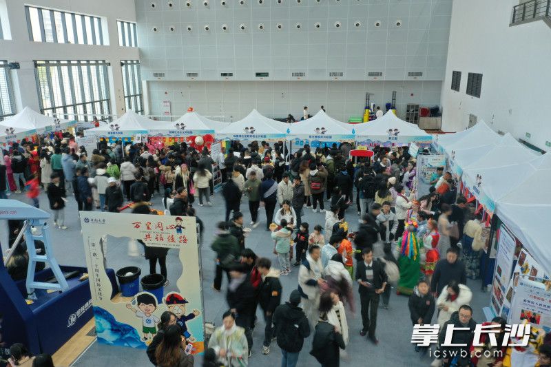 中南大学举行“万里同心·共话丝路”为主题的中南大学国际文化节。均为长沙晚报全媒体记者 周数邑 摄
