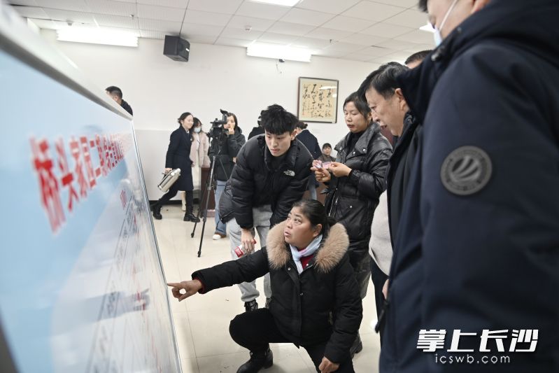 选房现场。均为长沙晚报通讯员 刘康琳 供图 选房现场。均为长沙晚报通讯员 刘康琳 供图