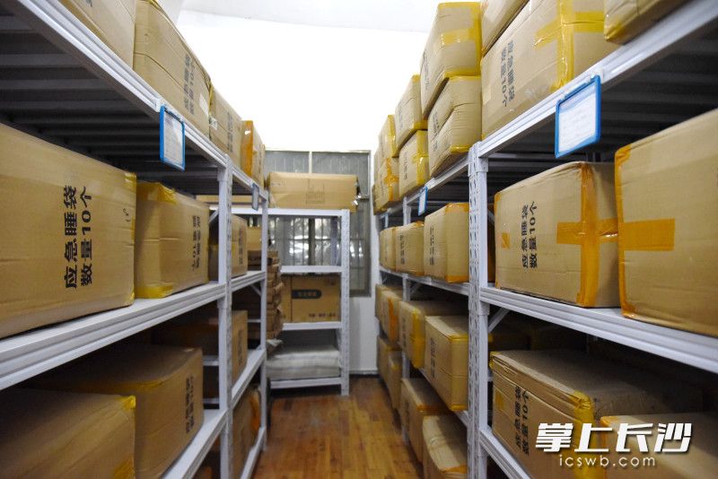 长沙市应急管理局救灾仓库内，各类救灾物资基本可满足各类灾情需要。长沙晚报全媒体记者 刘琦 摄