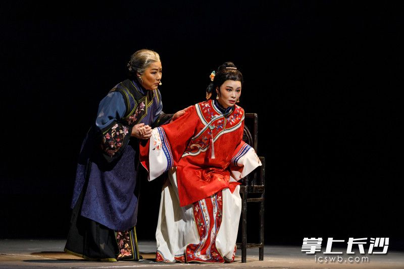 湘剧《夫人如见》剧照 资料图片