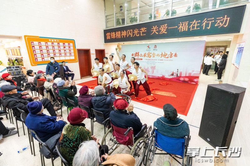 文旅志愿服务走进长沙市第一社会福利院。  均为长沙晚报全媒体记者董阳摄