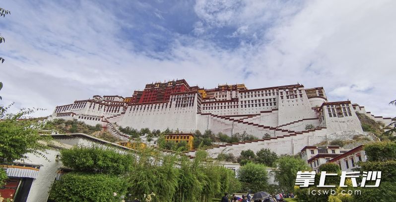 布达拉宫。 杨杉 供图