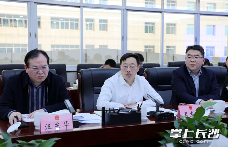 “区长企业接待日”面对面交流。