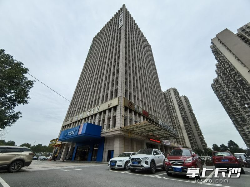 景园CEO大厦即将实现企业满楼，将打造成为长沙高铁南站周边的一栋酒店集聚楼宇。 长沙晚报全媒体记者 周游 摄