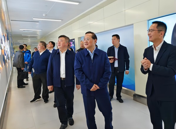 3日上午，市委常委、市委政法委书记张敏带队到望城区开展巡林、安全生产和食品安全督导工作。 均为长沙晚报全媒体记者 何乐 摄