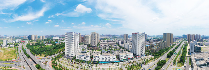 东方智造港。长沙晚报通讯员 舒展摄