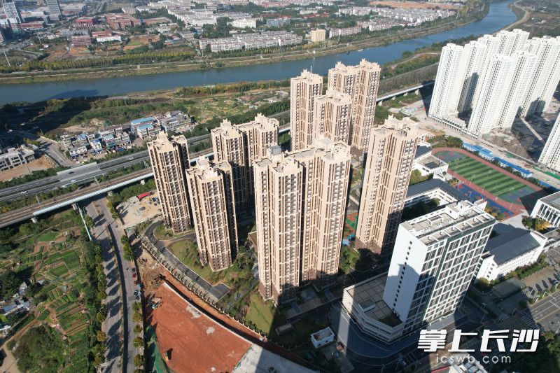 和景家园分为二期建设，是雨花区重点民生保障住房项目，位于高铁新城片区。