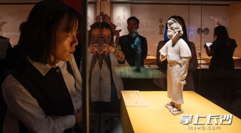 展览全面呈现了唐代长安上层女性不同于其他时代的自由、奔放、热情的生活方式。