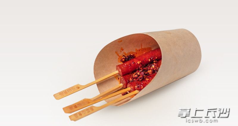 文和友出品的长沙本土地道小吃东瓜山肉肠。