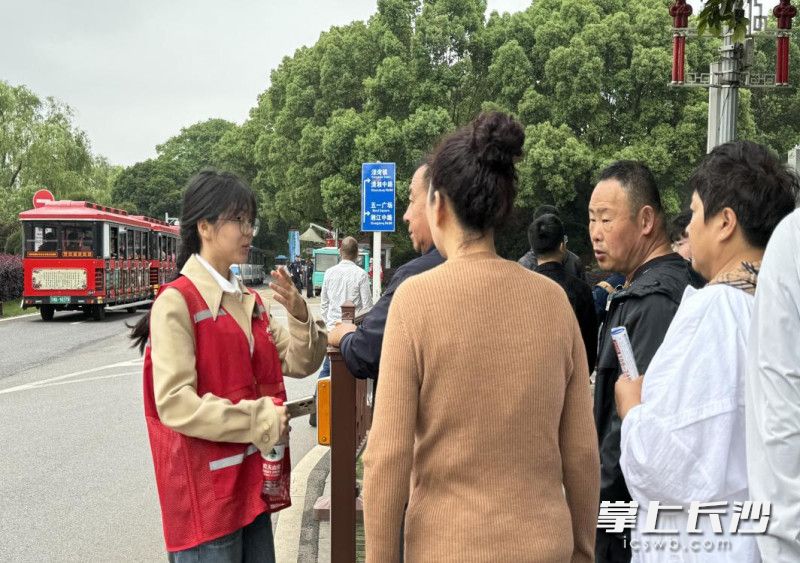 让“橘洲红”深入每位游客心中。