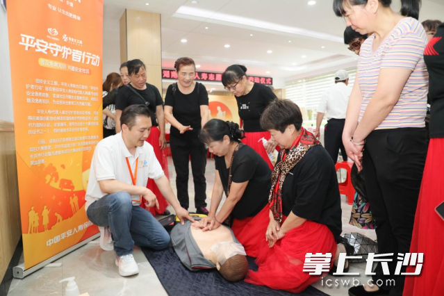 心肺复苏（CPR）操作流程演示