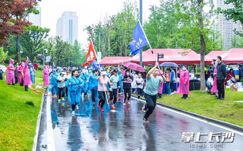在党建引领下，各物业服务企业举办了丰富多彩的业主活动。 资料图片