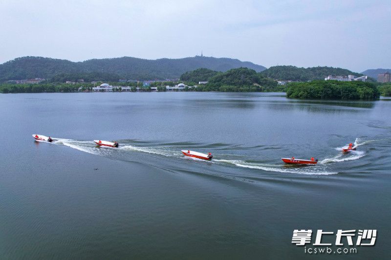 5月12日上午，湖南省2024年“5·12全国防灾减灾日”集中宣传演练活动在西湖公园举行。