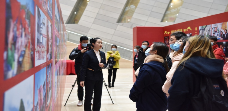 长沙卫生职业学院组织开展各类形式的“微活动”，拓展和丰富了“立德树人”的形式。