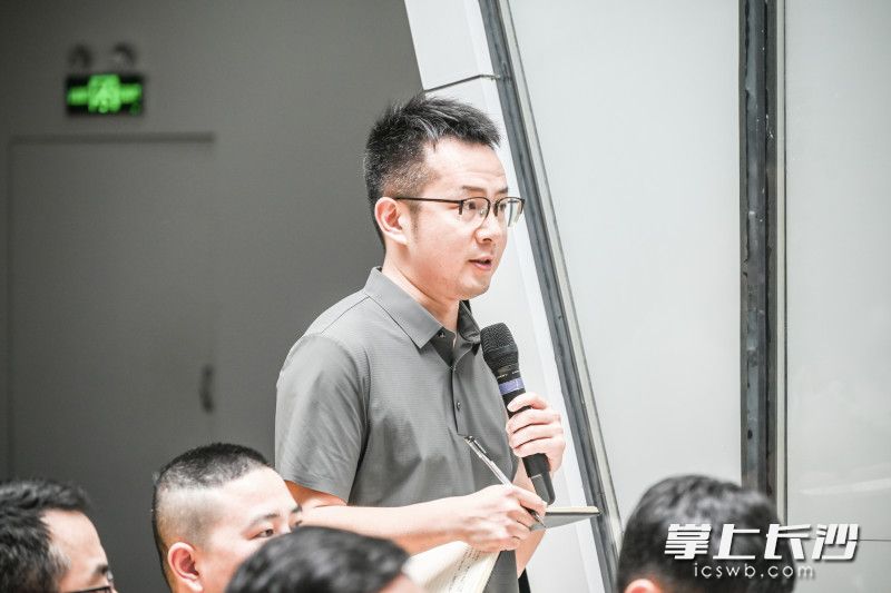 热烈的现场互动交流也在开展。