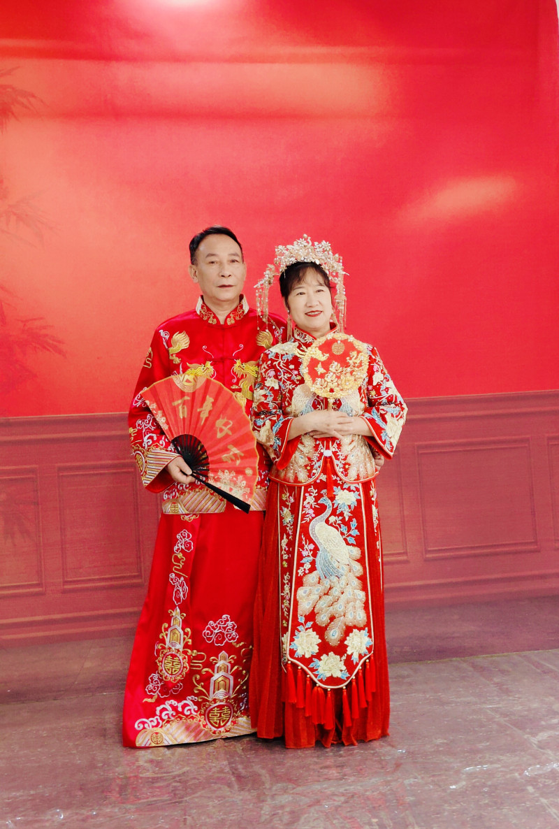 凤冠霞帔、大红礼服，我只“粽”意你！