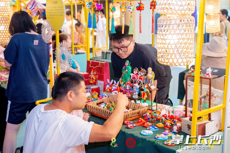 长沙荟聚非遗市集。  长沙晚报通讯员 邹丽 供图