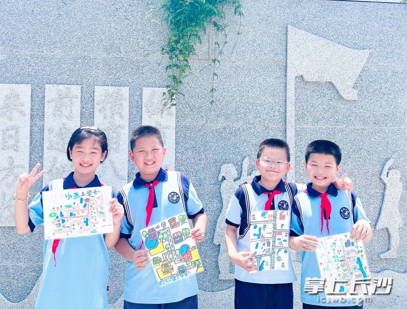 黄鹤小学学生绘制“绕开水域上学去”地图，合理规划安全上学路，提升防溺水安全意识。