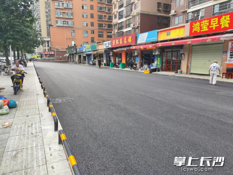 前坪改造后。均为望府路社区 供图