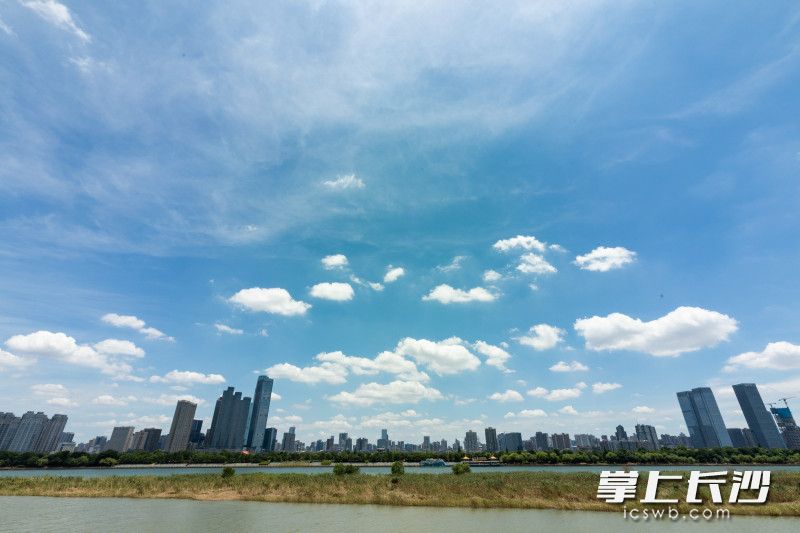 七月长沙蓝天白云干净整洁。均为长沙晚报全媒体记者 董阳 摄