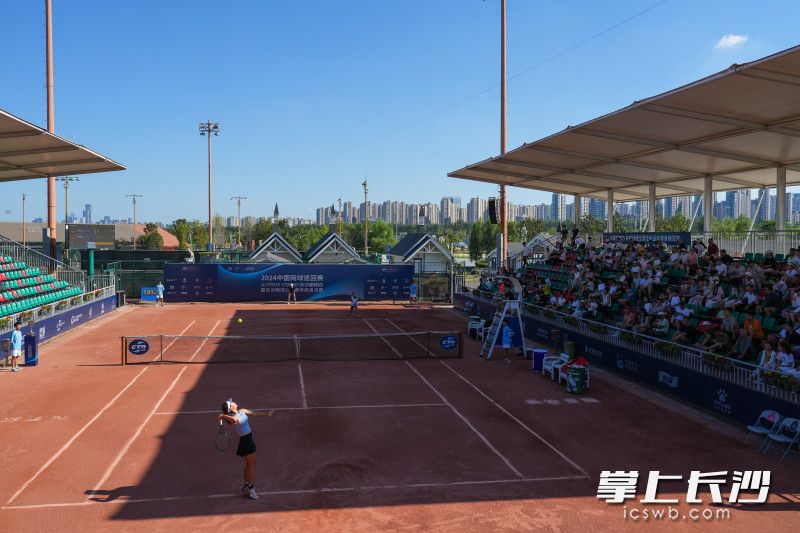 女单决赛。 女单决赛。