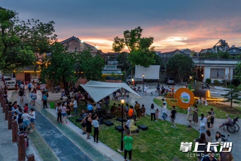 双江口遇贤老街烟火气。