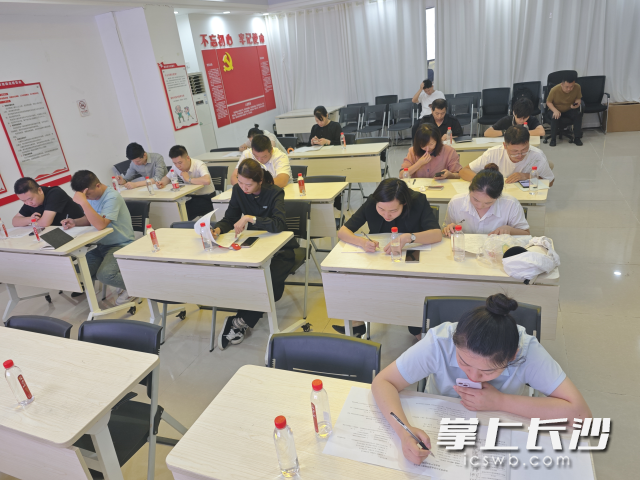 安全生产知识测试现场。长沙晚报通讯员 张照方供图