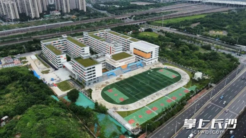 长沙市一中东山学校全景。照片由雨花区教育局提供。
