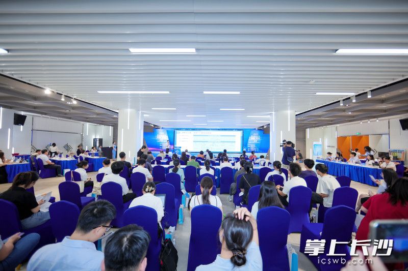 7月30日，2024第七届雨花区产业创新创业大赛（创客中国·雨花分赛）决赛暨颁奖典礼举行。 长沙晚报全媒体记者 周游 摄