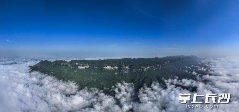 八面山。 八面山。