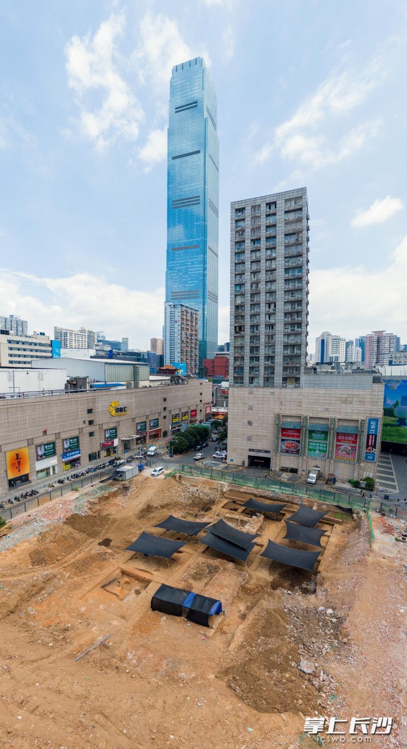 8月28日，坡子街原财贸医院考古工地。长沙晚报全媒体记者 郭雨滴 摄