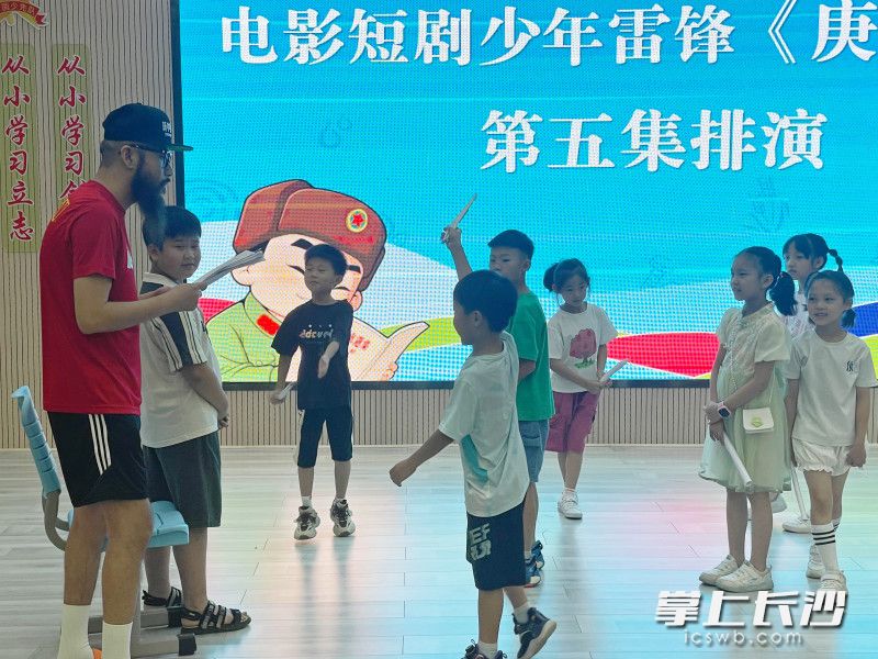 电影短剧排演现场。