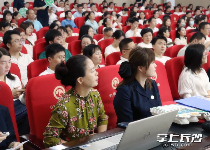 西雅博才小学举行2024年下学期家长学校活动暨家长“开学第一课”。均为长沙晚报通讯员 胡赛花 供图