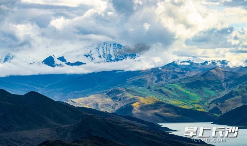 雪域高原,最美贡嘎。长沙晚报全媒体记者 邹麟 摄 雪域高原,最美贡嘎。长沙晚报全媒体记者 邹麟 摄