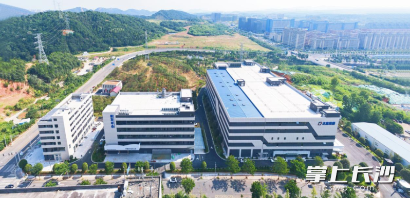 即将正式投入使用的达嘉维康医药产业基地。 即将正式投入使用的达嘉维康医药产业基地。