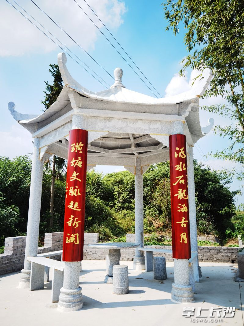 步入璜塘湾,一股浓郁的文化气息扑面而来。 长沙晚报通讯员 易博奇 摄 步入璜塘湾,一股浓郁的文化气息扑面而来。 长沙晚报通讯员 易博奇 摄