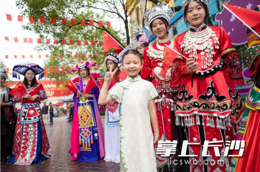 盛世狂欢庆华诞，株洲方特等你来游园打卡。 均为景区供图