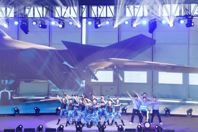 中国航空集团起落架公司的文艺汇演庆国庆