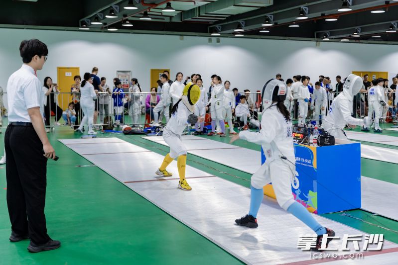 选手们在比赛中。 选手们在比赛中。