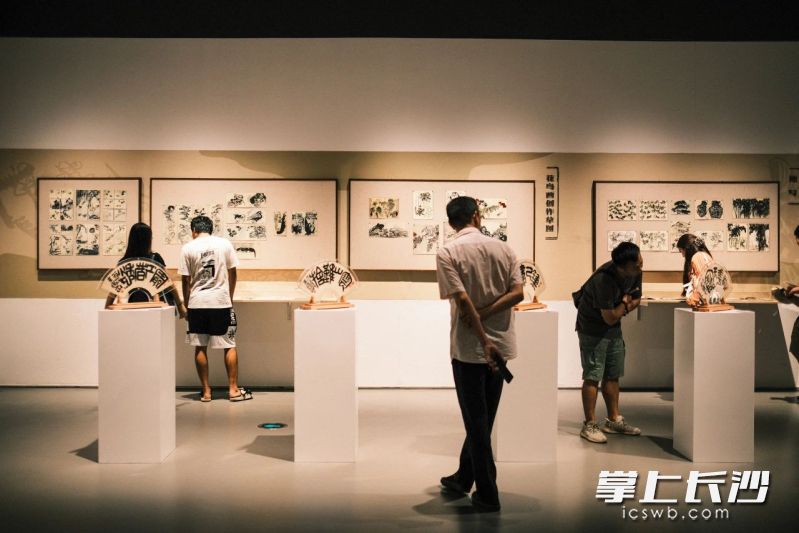 观展现场。 观展现场。