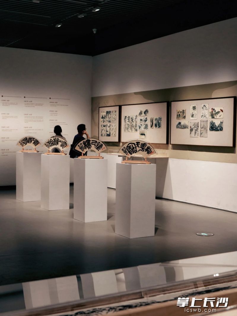 观展现场。 观展现场。