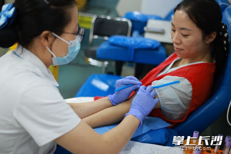 从临床一线到后勤行政，各个岗位的工作人员均积极参加活动。
