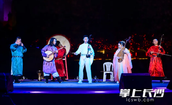 乐团演出剧照。园方供图