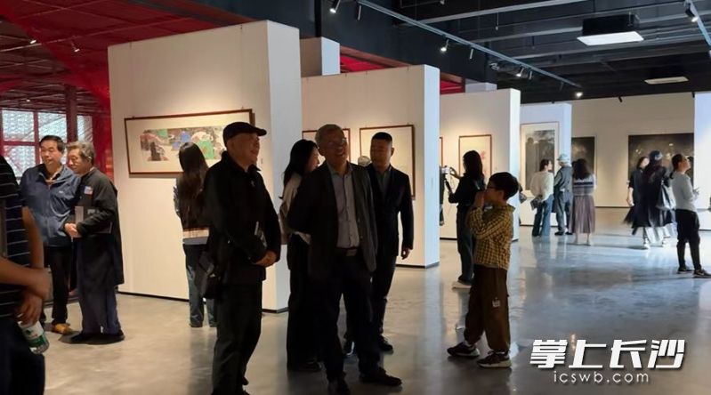 观展现场。 观展现场。