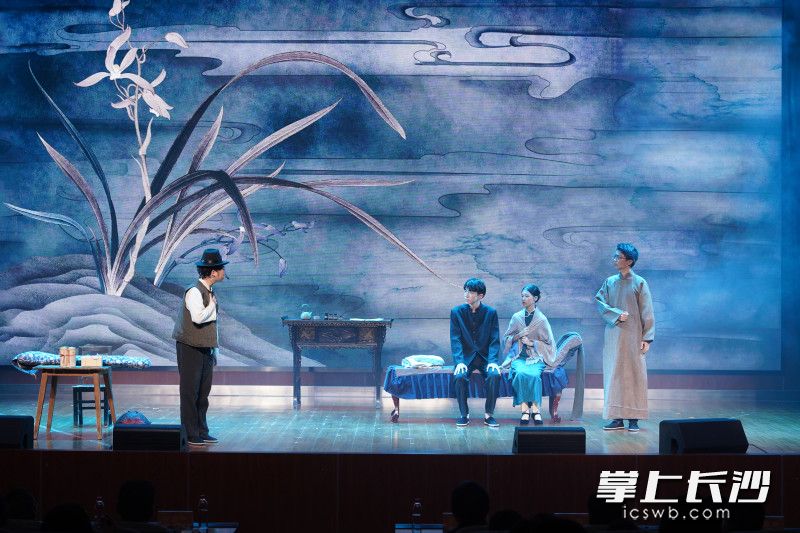 一场大型话剧《广陵散》展演“圈粉”青少年。