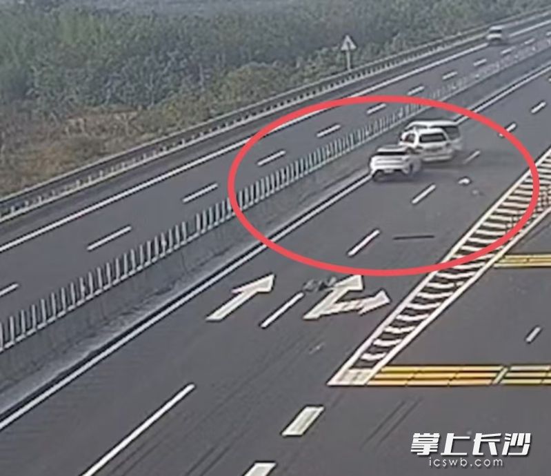 事故现场（视频截图）。