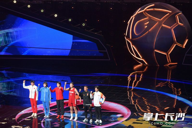 特别环节《青春的问答》。