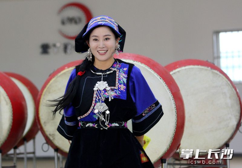 肖纳姣计划在长沙免费培养100名苗鼓舞学员。