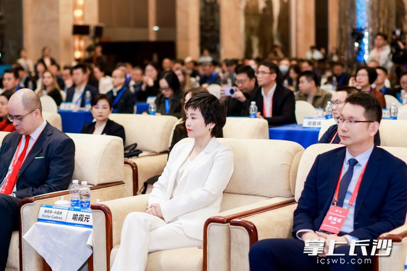 大会吸引了来自50个国家的430家国际采购商、跨国公司和国际商协会参加。