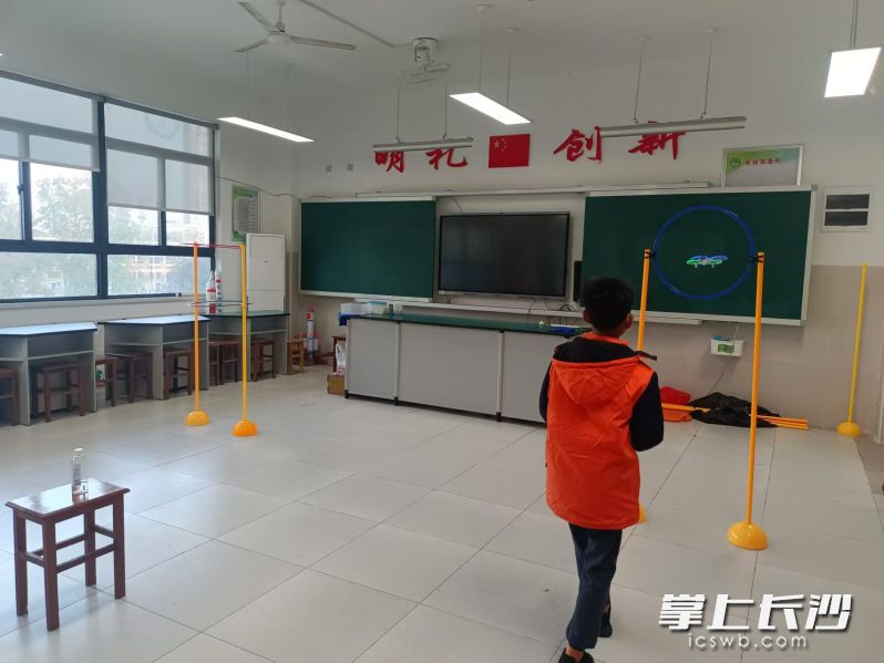 无人机挑战赛。 无人机挑战赛。
